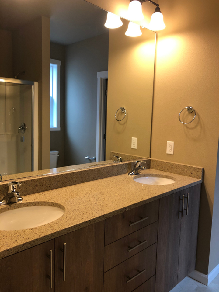 10515 Northeast 103rd Court - Photo 7 of 8