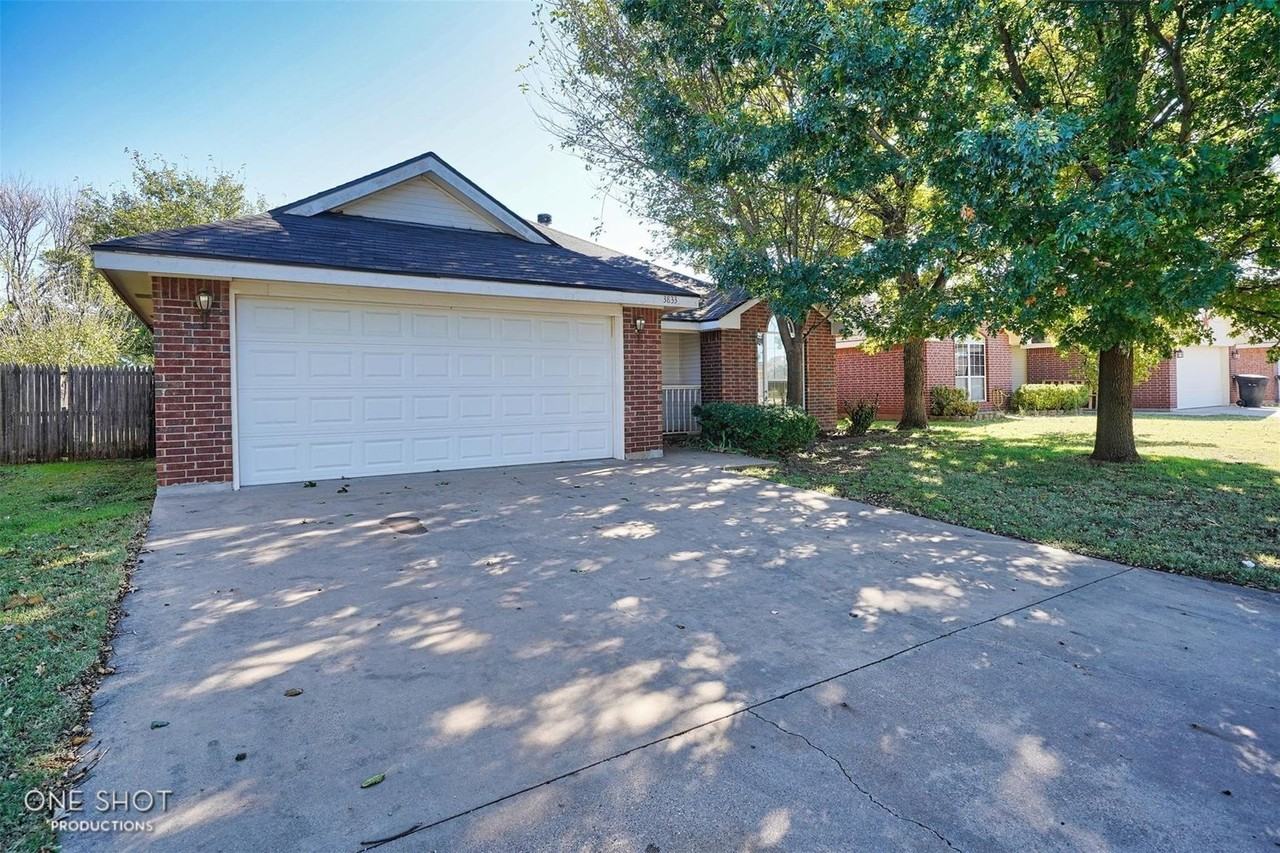 3833 Purdue Ln - Photo 2 of 32