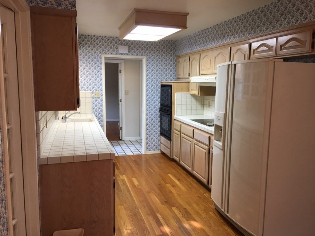 2470 La Mirada Dr - Photo 3 of 12