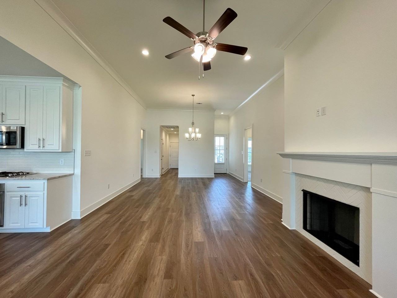 14342 Wally Way - Photo 4 of 21