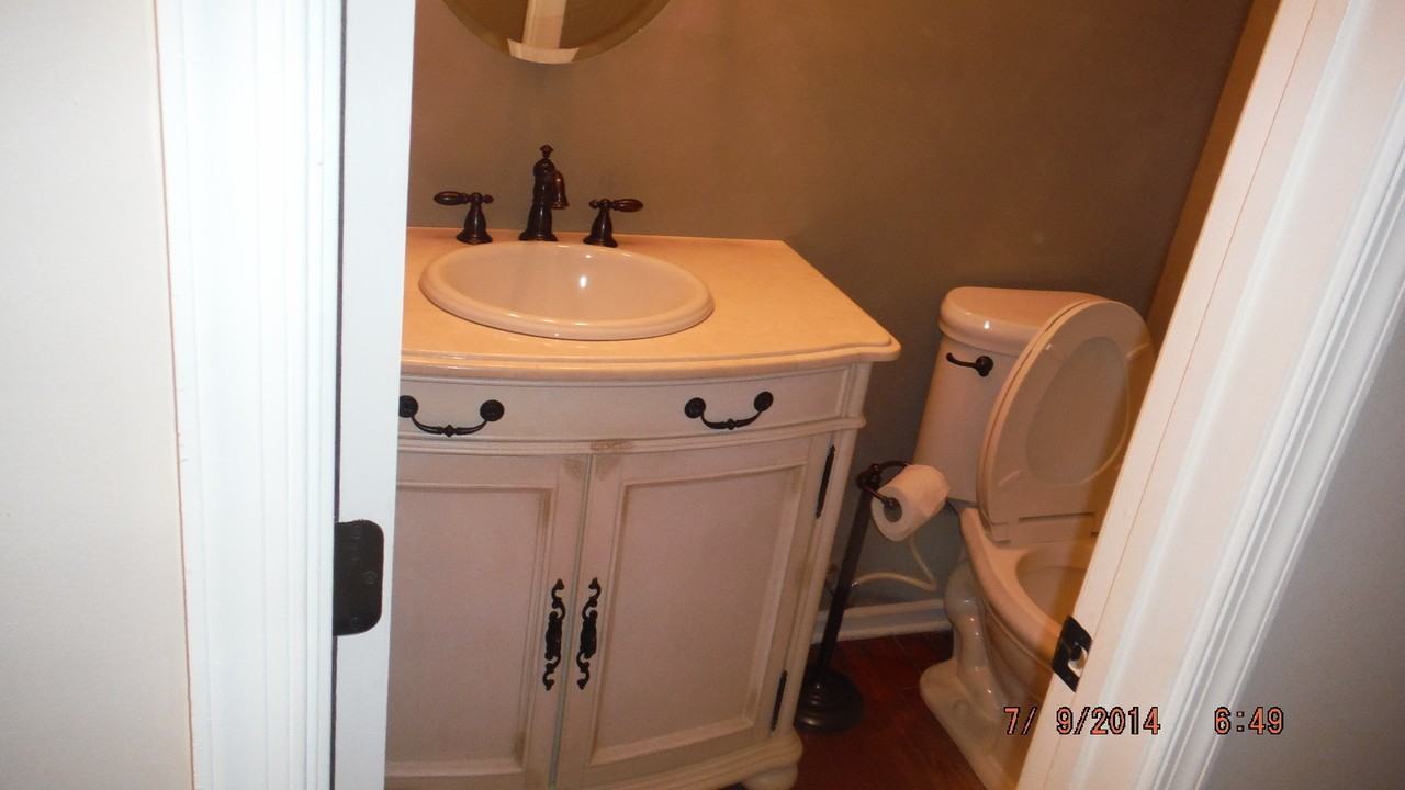 7680 The Points Pl - Photo 7 of 9