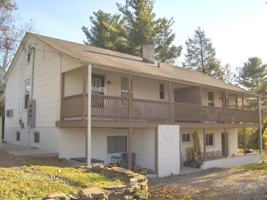 featured image of 821 Montgomery St #Apt 1