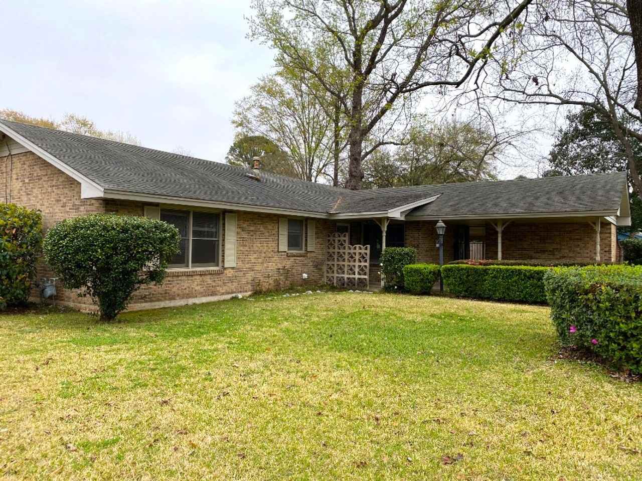 761 Forestdale Dr - Photo 3 of 35