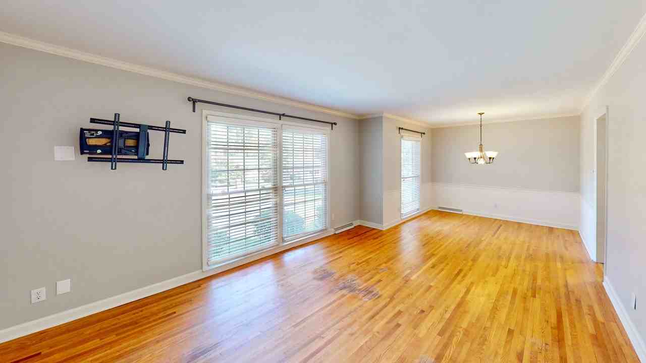 6008 Sheppard Ct - Photo 3 of 34