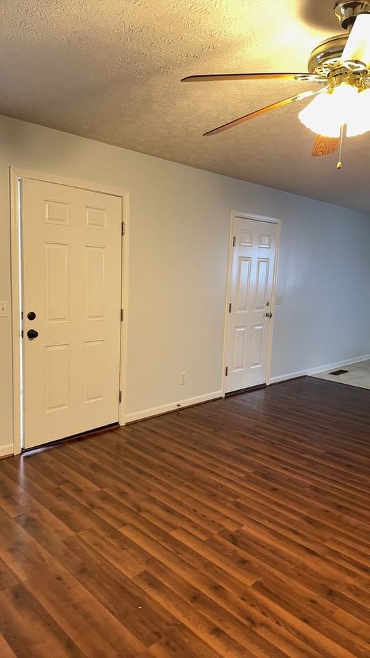 308 Parker Pl - Photo 3 of 21