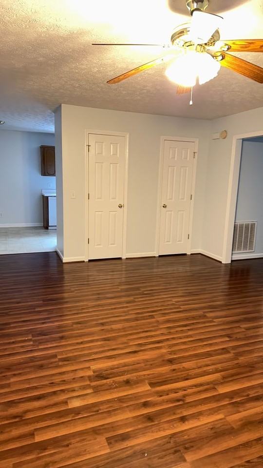 308 Parker Pl - Photo 5 of 21