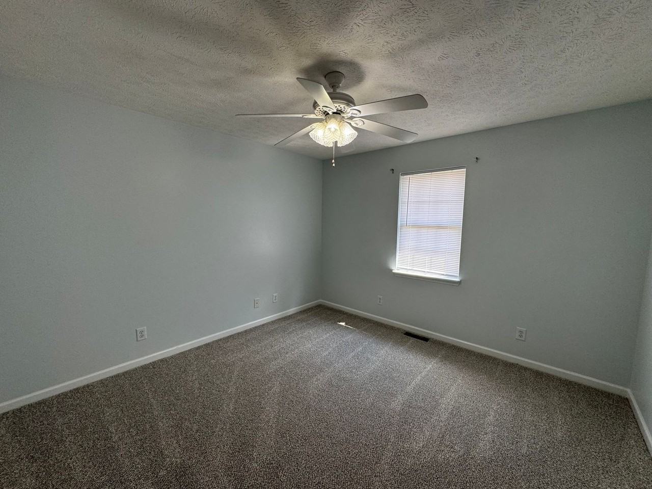 308 Parker Pl - Photo 7 of 21