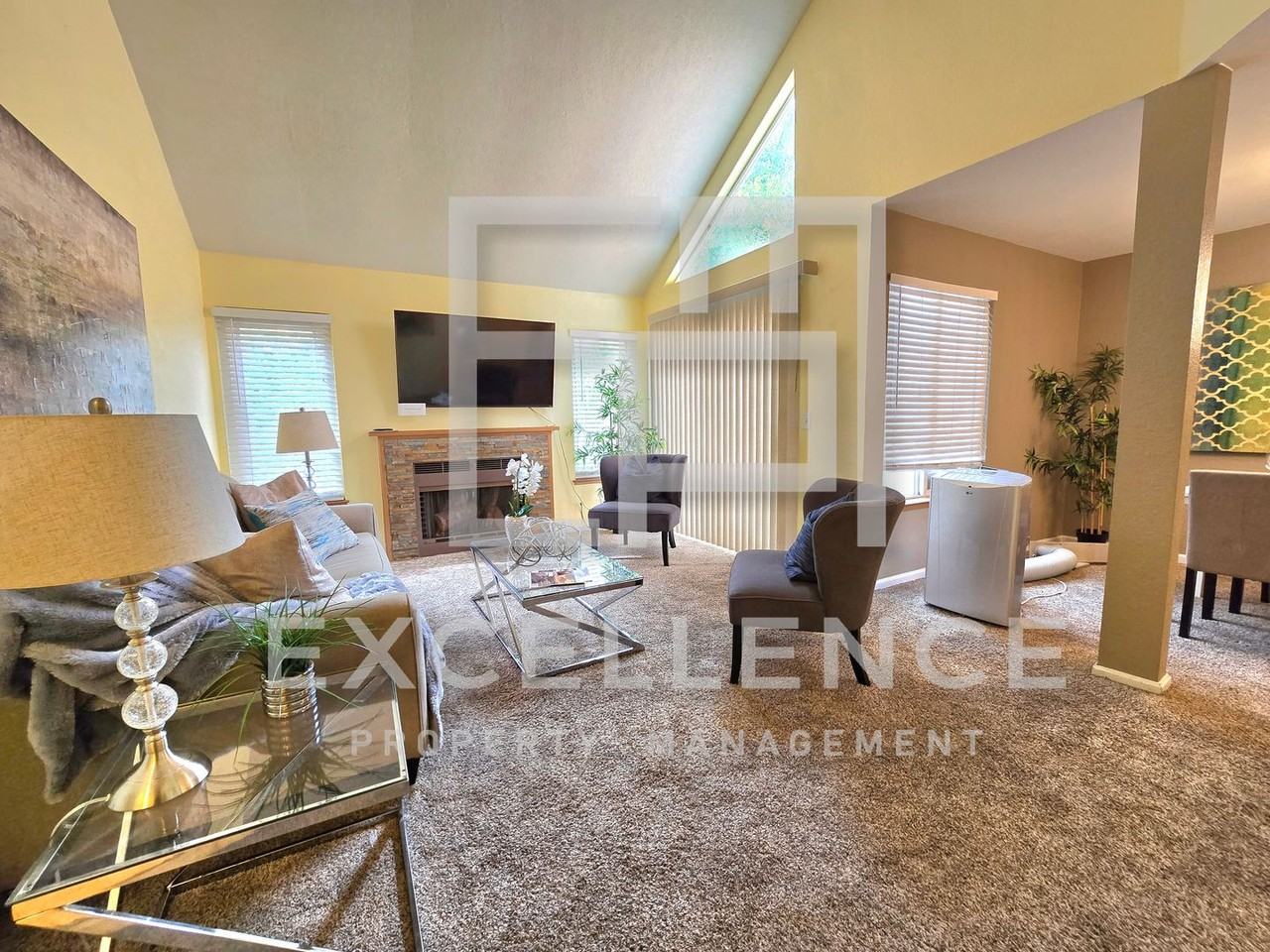 337 Tradewinds Dr - Photo 2 of 18