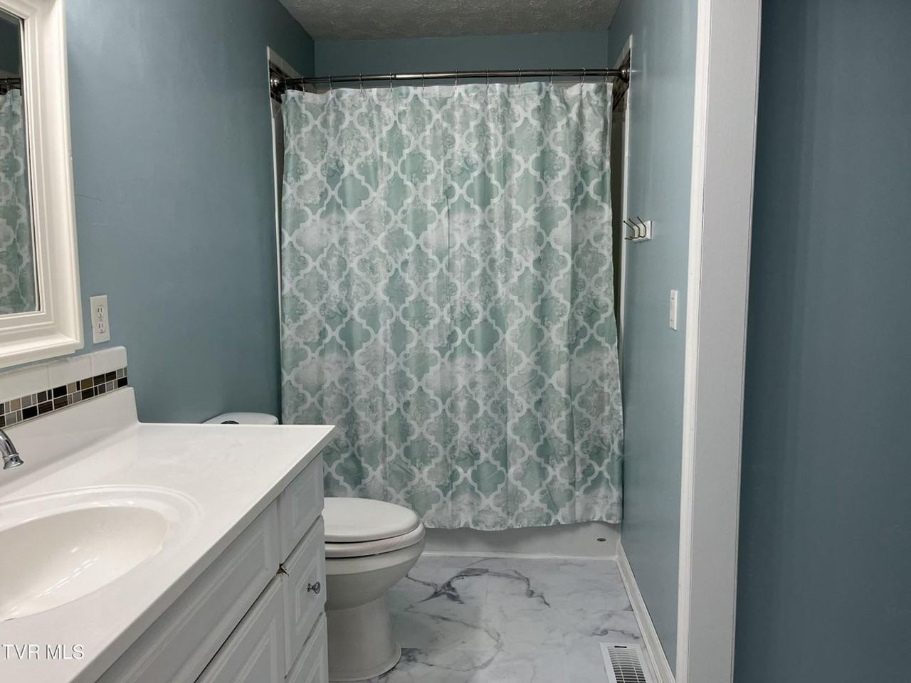 766 Bancroft Chapel Rd - Photo 3 of 13