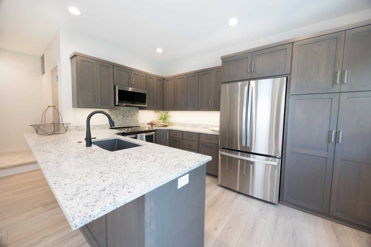 301 W Short St - Photo 6 of 20