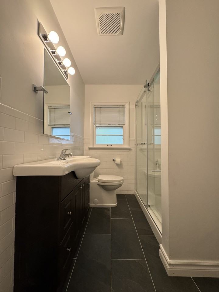 78 Arnold St #1 - Photo 5 of 8