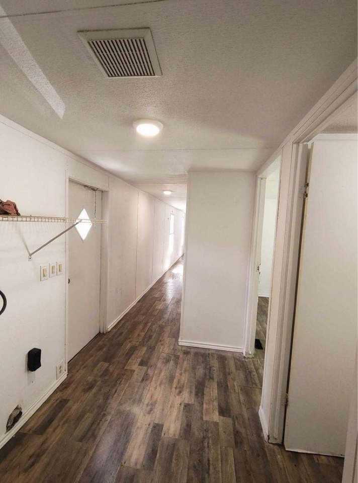 208 Tallie Ct - Photo 3 of 12