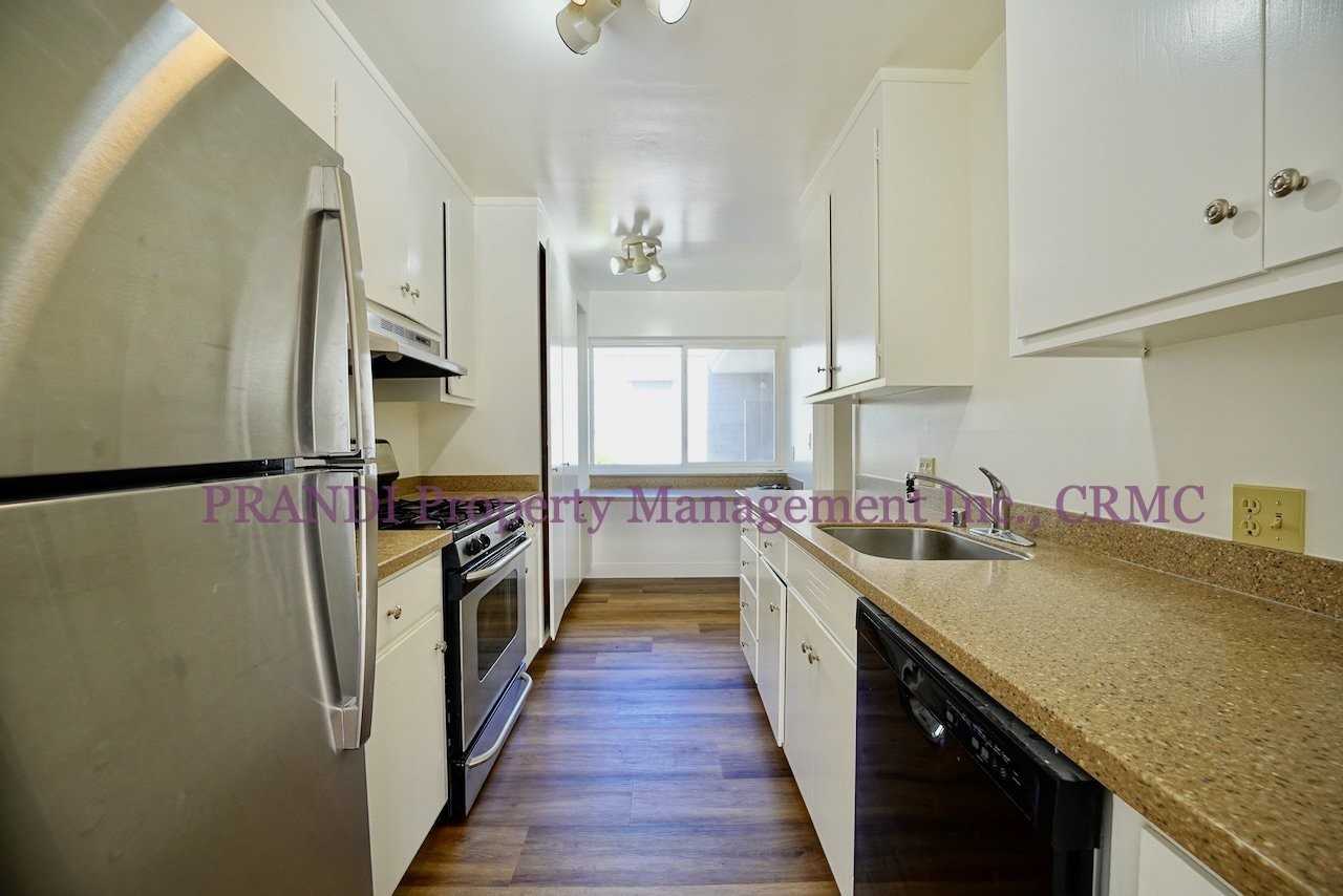 98 Biscayne Dr - Photo 2 of 12