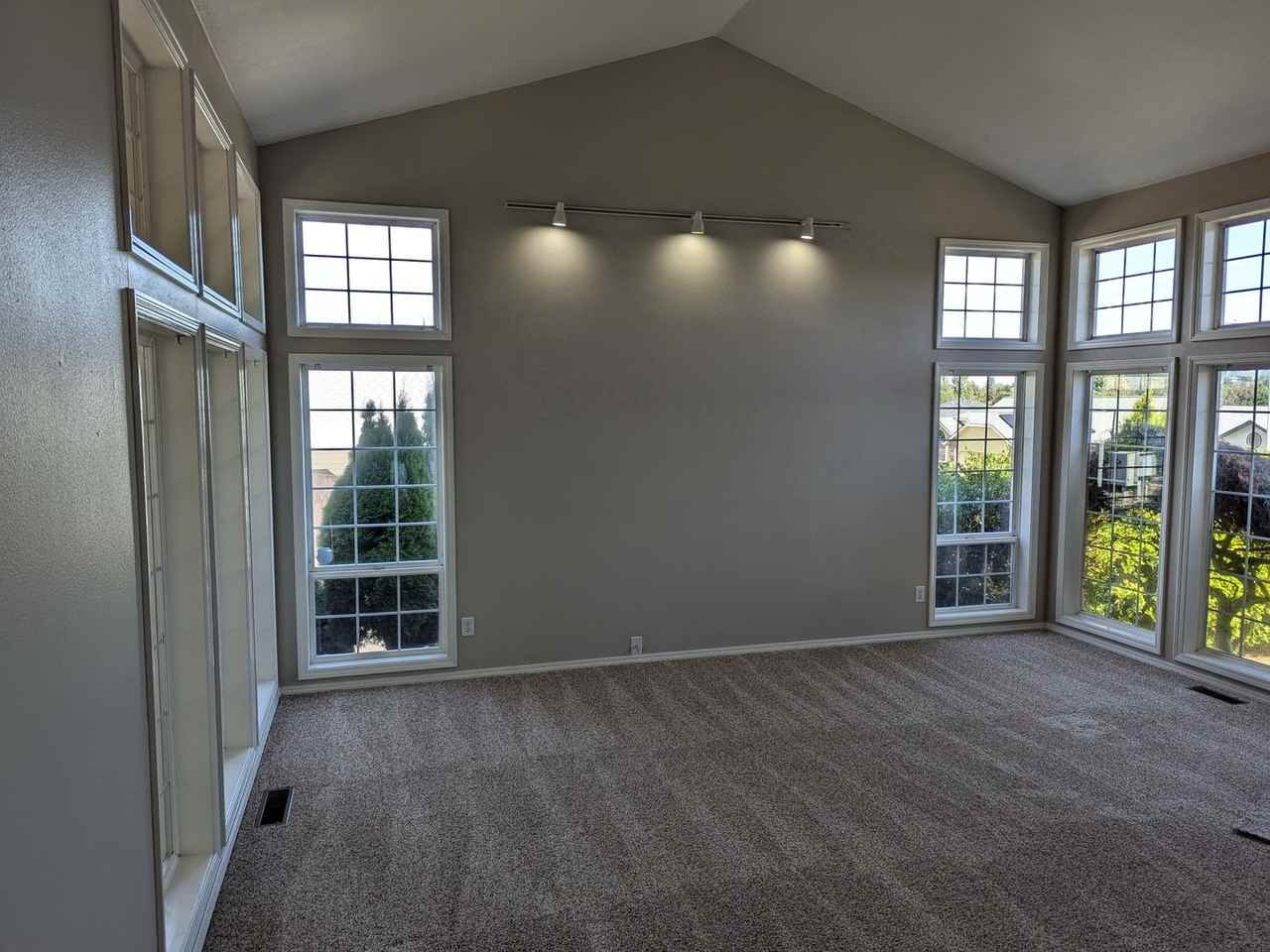 5817 Cobalt Loop Se - Photo 2 of 22