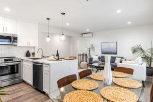 featured image of 420 Illinois St