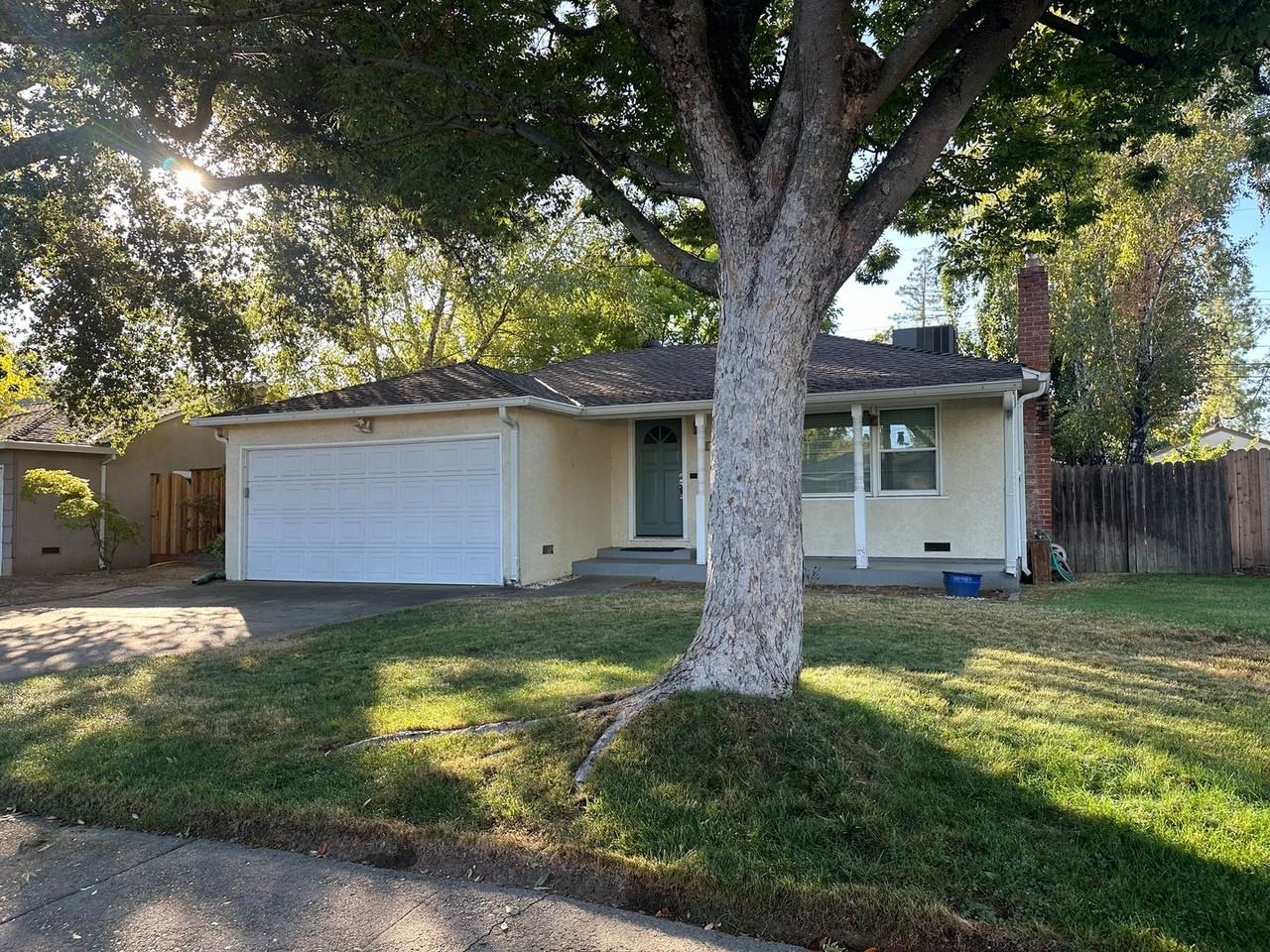 480 Lovella Way - Photo 2 of 23