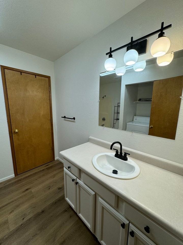 5429 Glenridge Way - Photo 4 of 27