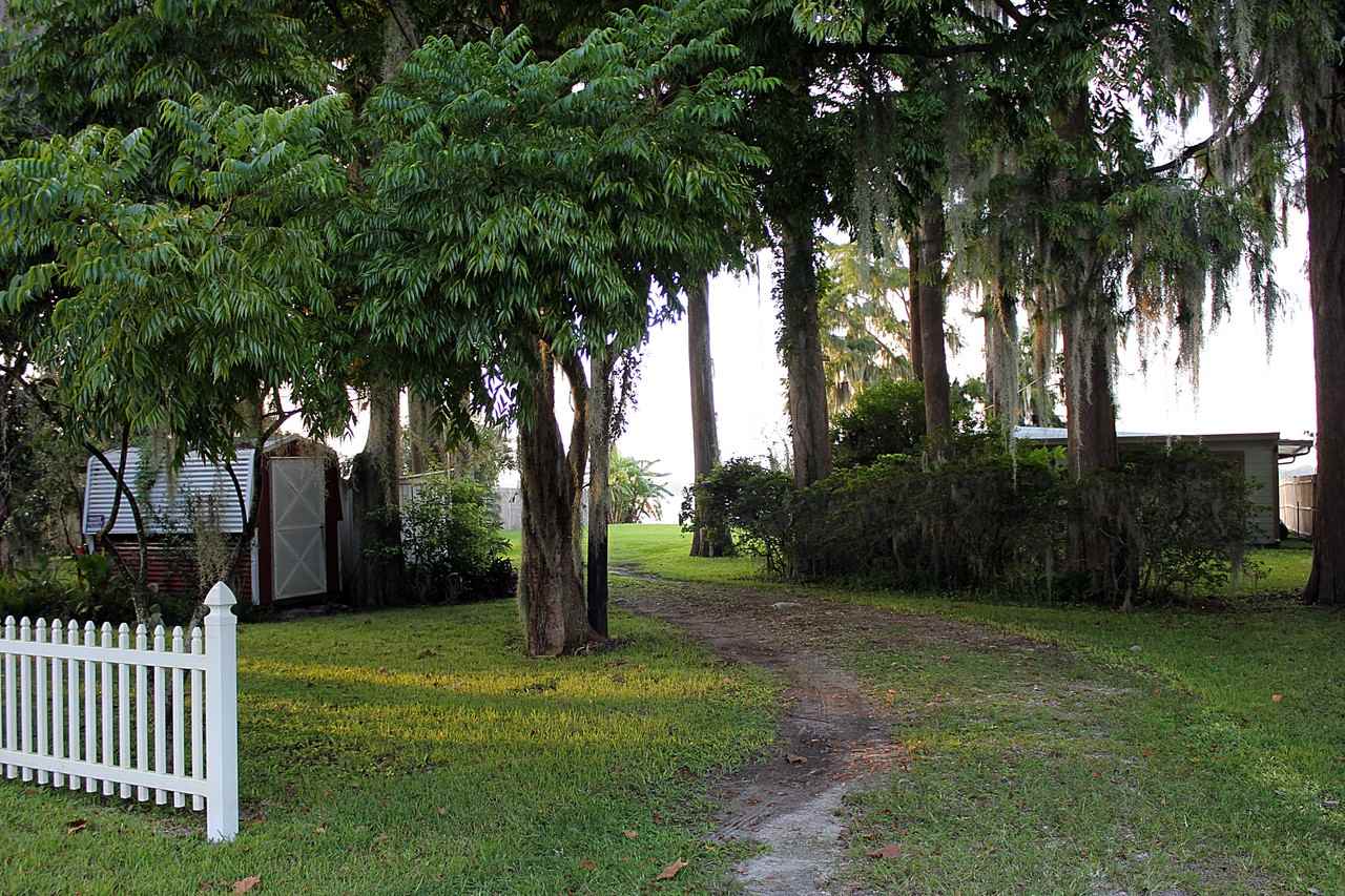 9095 W Lakeview Ct #NA - Photo 2 of 17