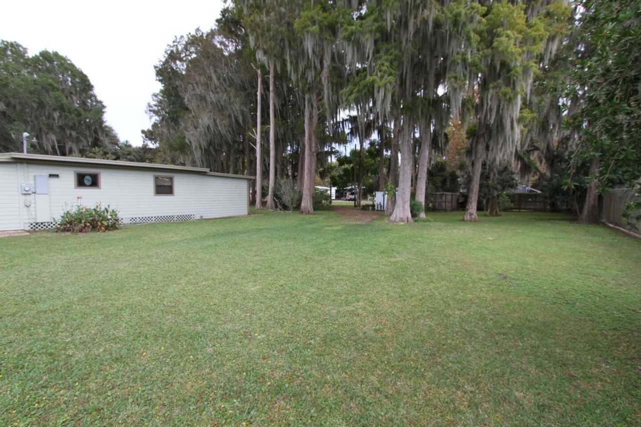 9095 W Lakeview Ct #NA - Photo 4 of 17