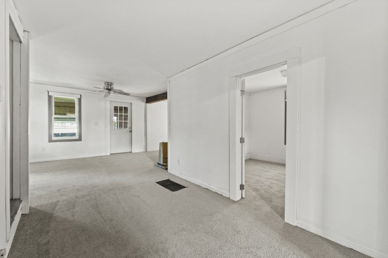 109 N Franklin St #NA - Photo 2 of 18