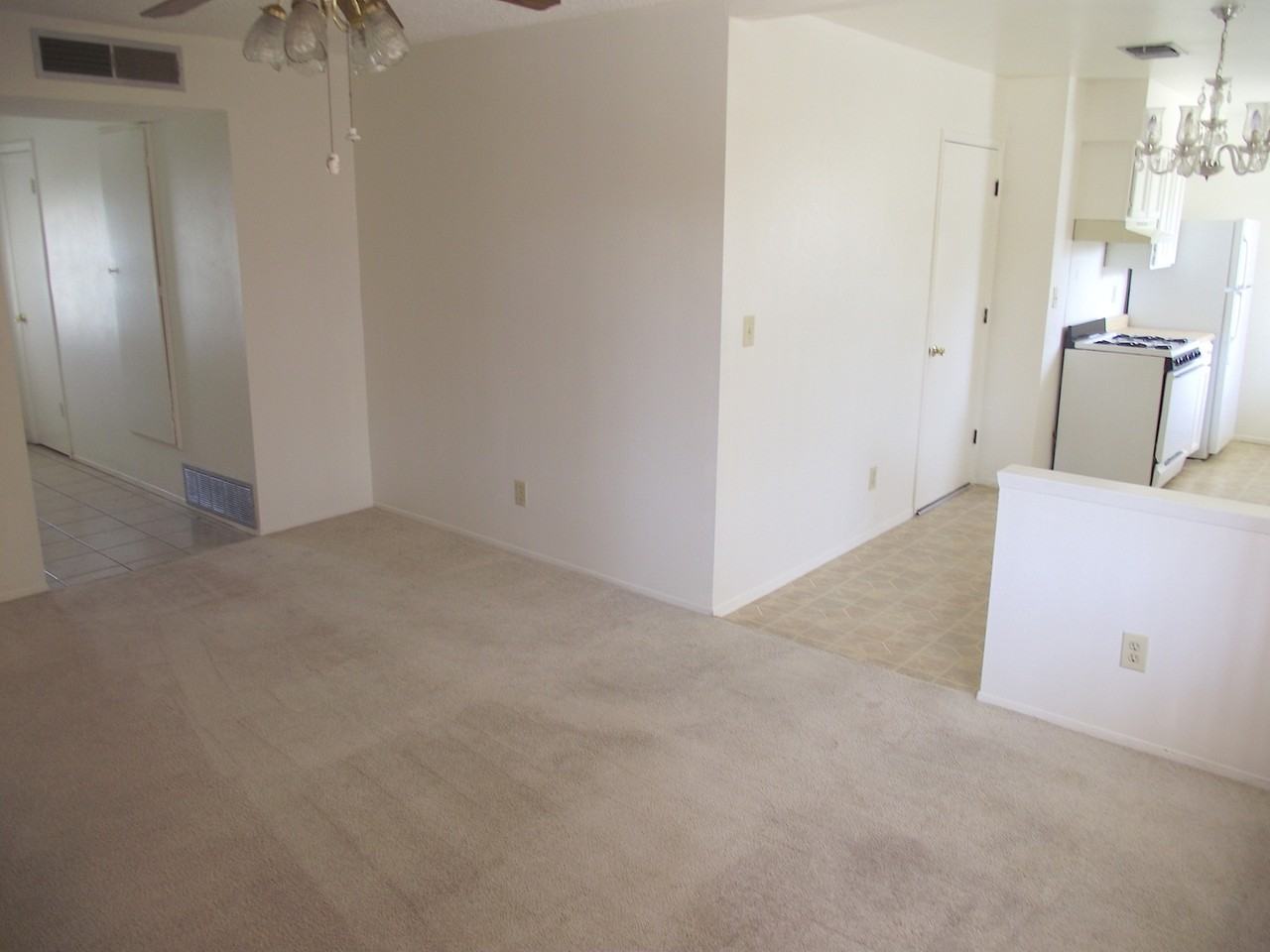 10744 Opalstone St - Photo 3 of 15