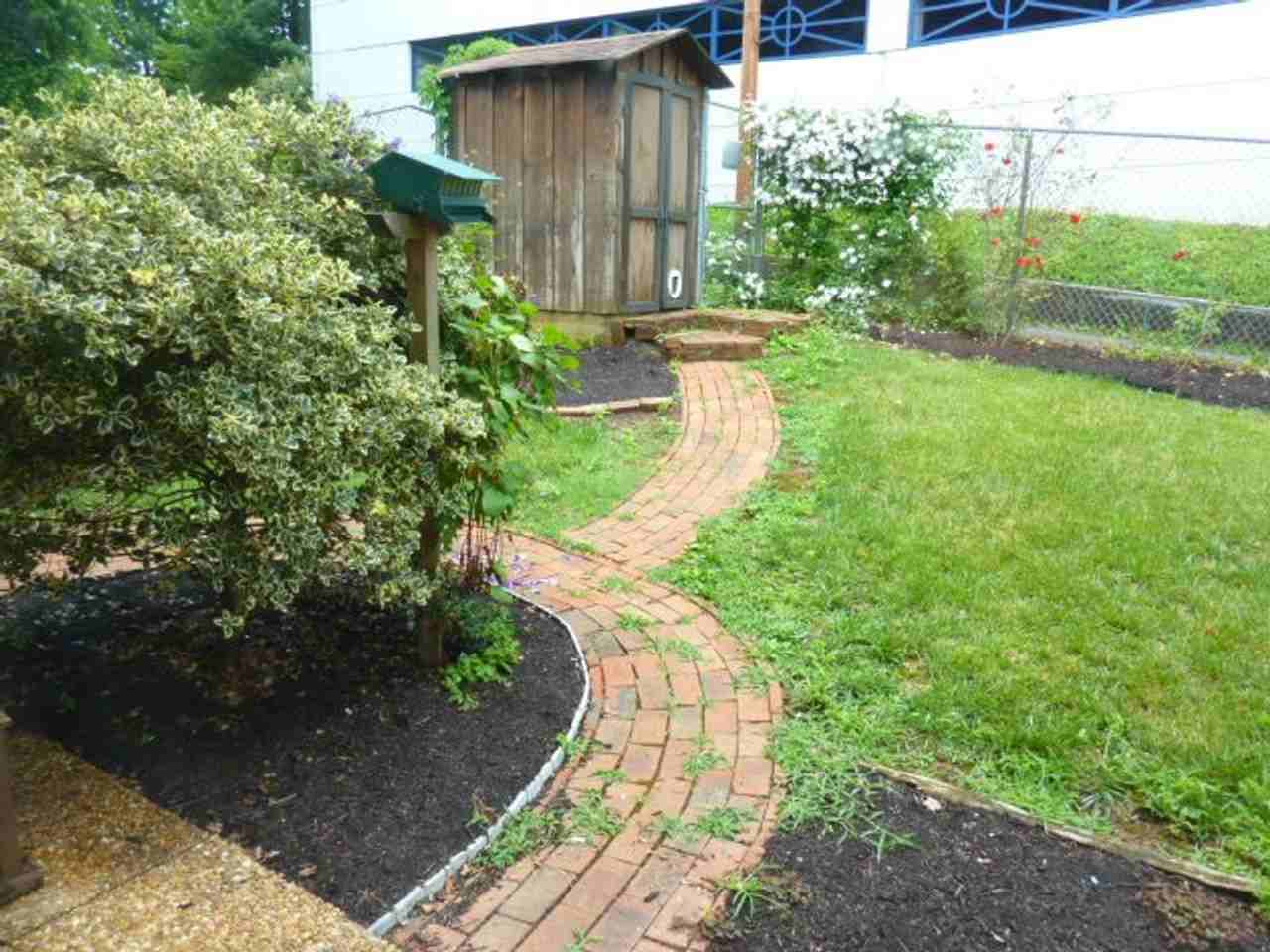 2212 Clinch Ave - Photo 3 of 5