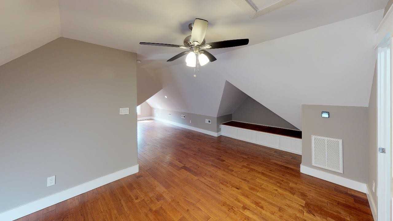 1605 Forest Ave - Photo 6 of 24