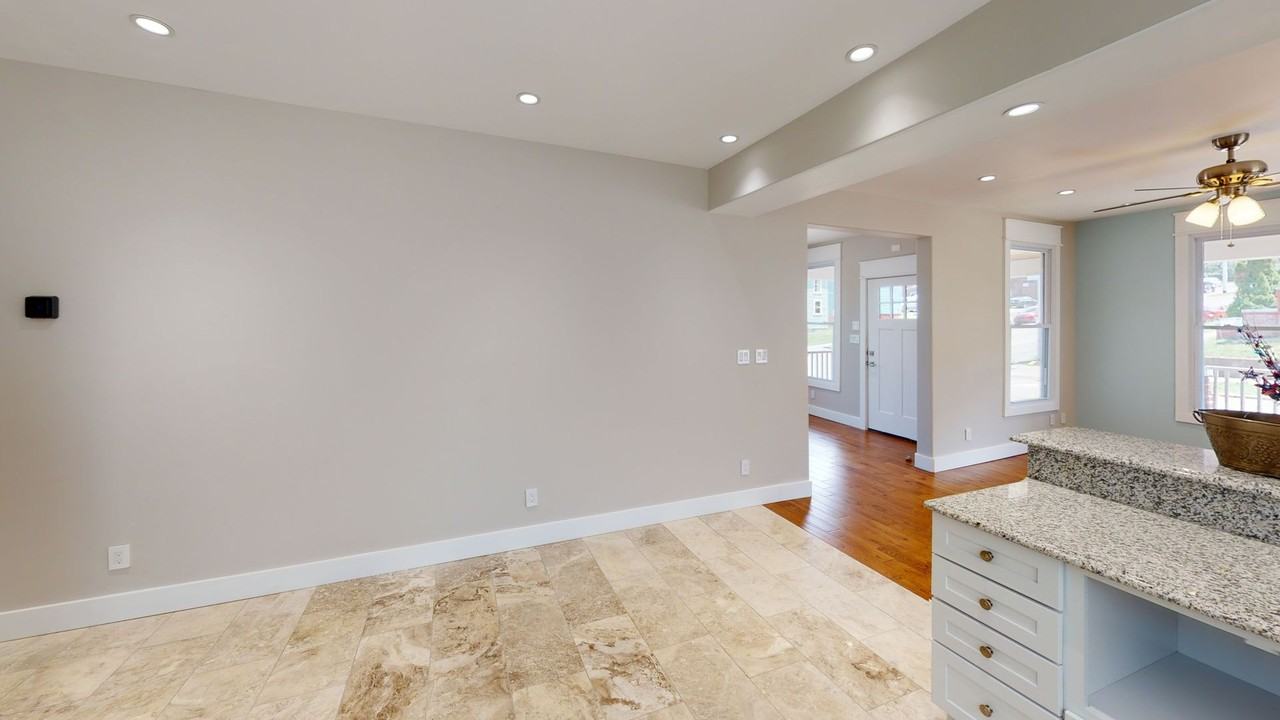 1601 Forest Ave Knoxville TN - Photo 6 of 35