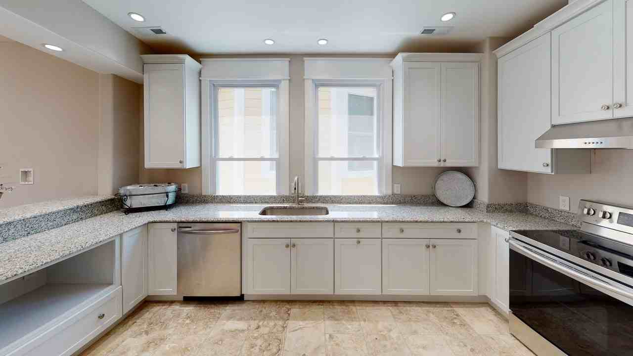 1601 Forest Ave Knoxville TN - Photo 7 of 35