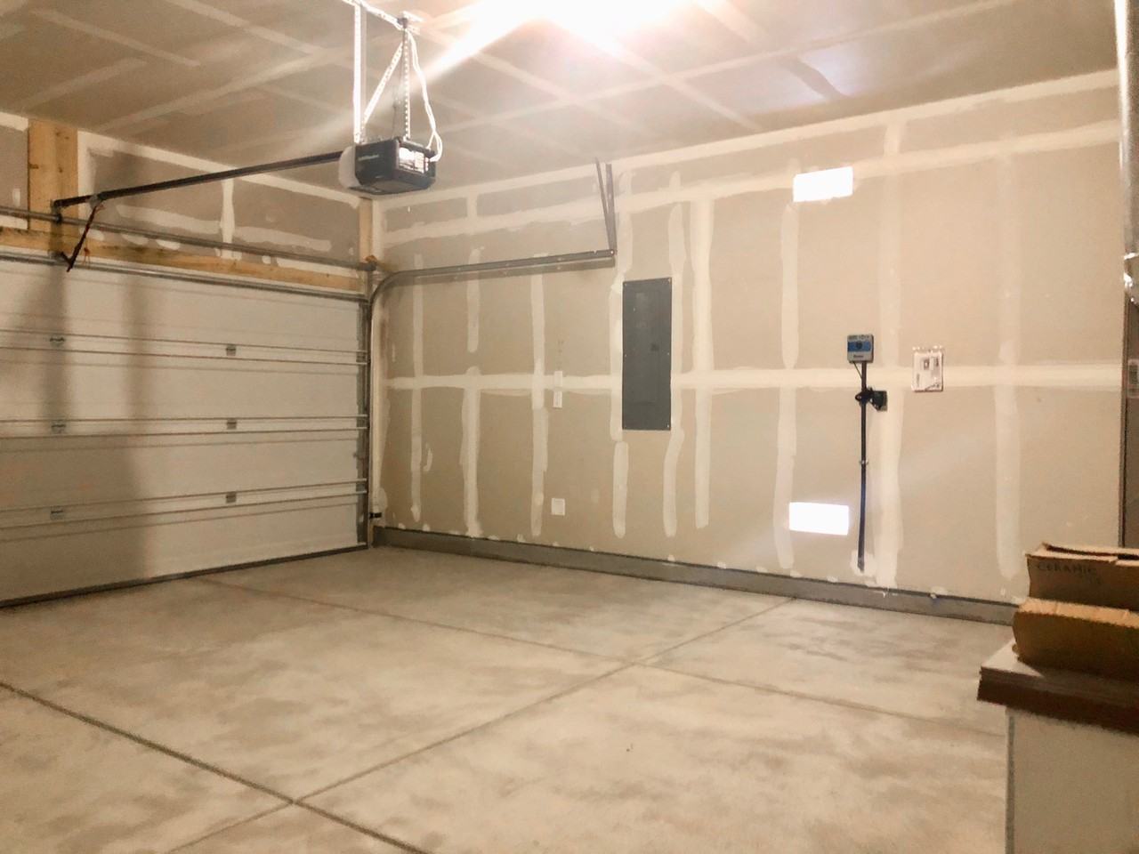 4151 Summit Park Rd Ne - Photo 5 of 18