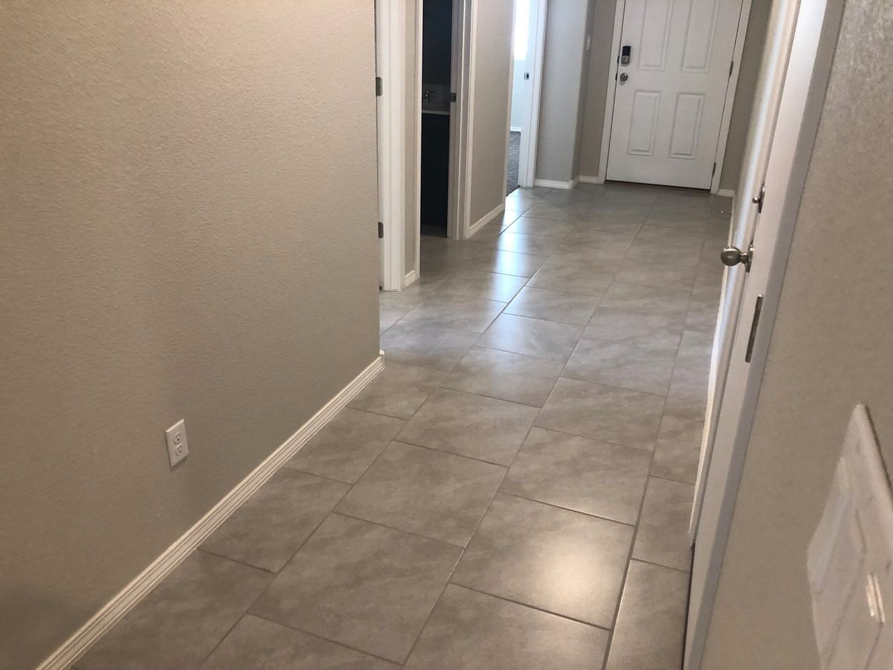 4151 Summit Park Rd Ne - Photo 6 of 18