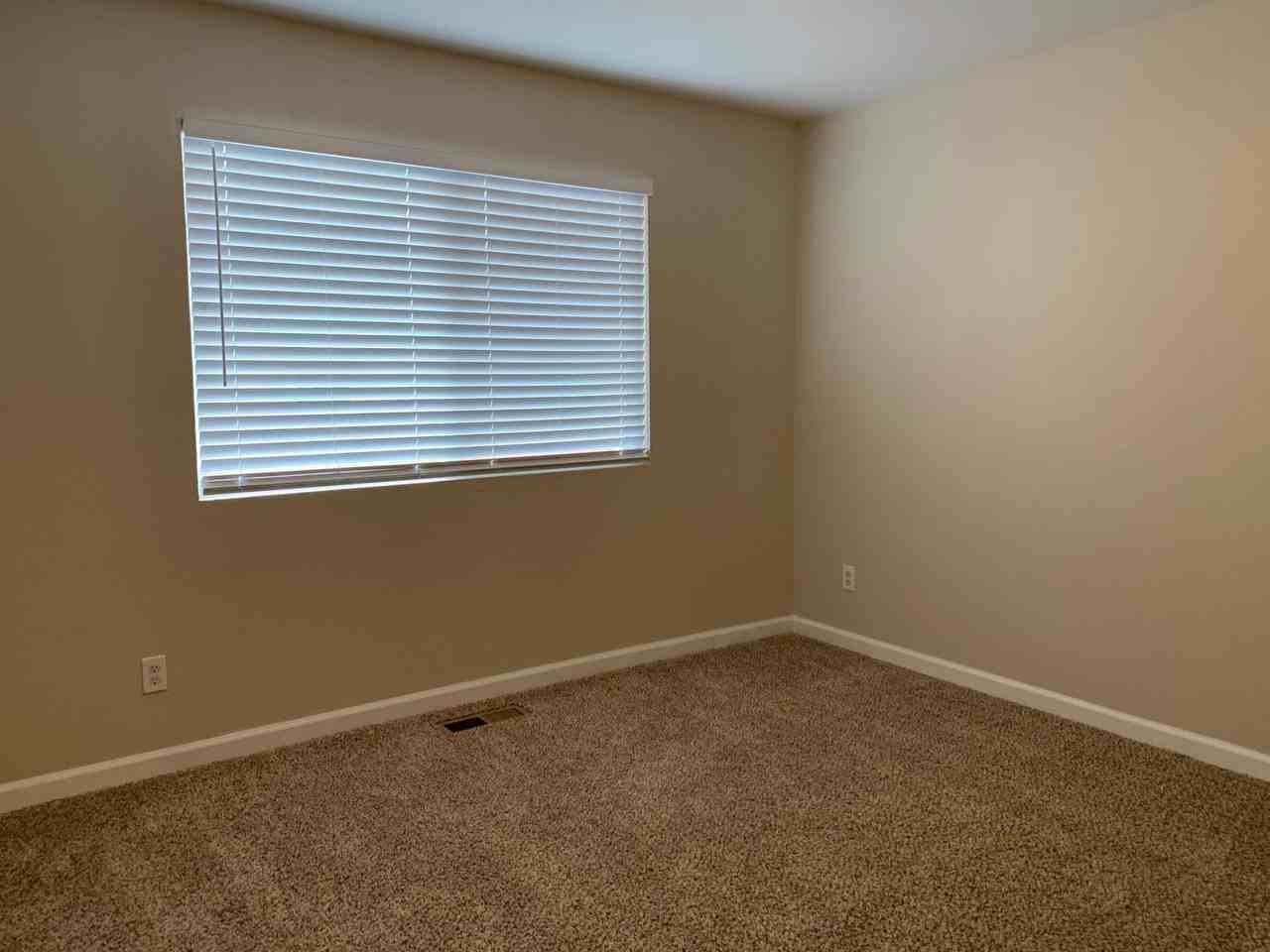 2150 Sutro St #1 - Photo 5 of 10