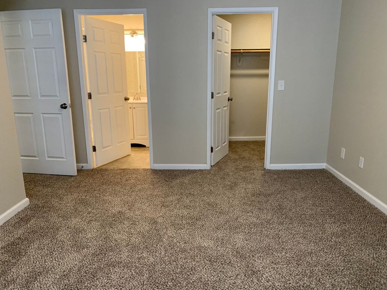 2150 Sutro St #1 - Photo 6 of 10