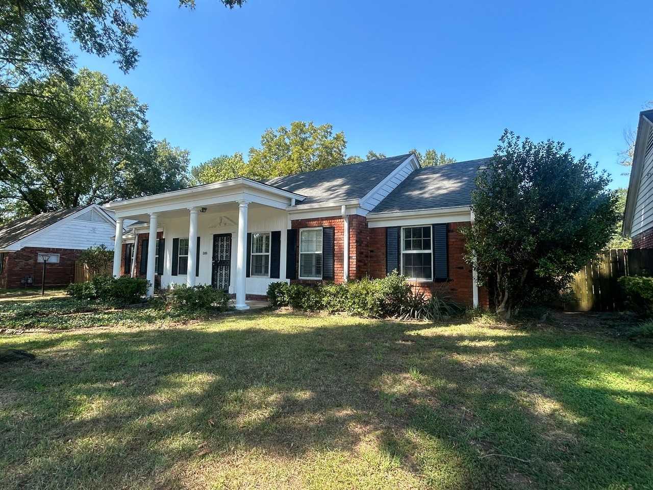 1888 Finley Rd - Photo 3 of 23