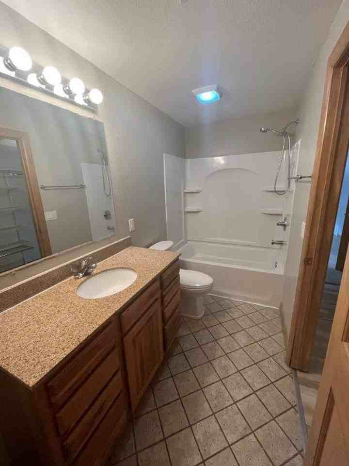 2988 Preston St - Photo 7 of 25