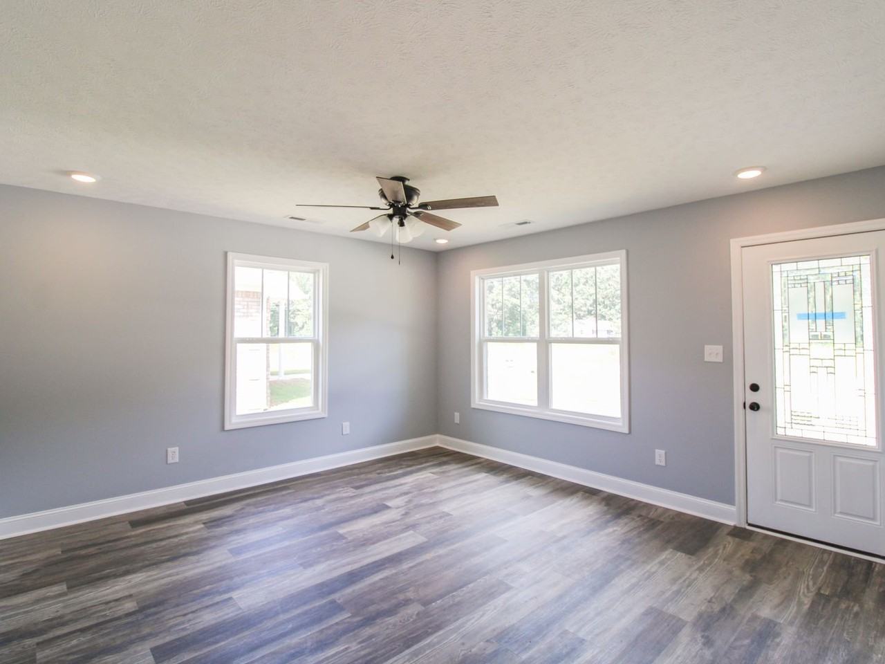 19827 Shady Acres Cir - Photo 2 of 24