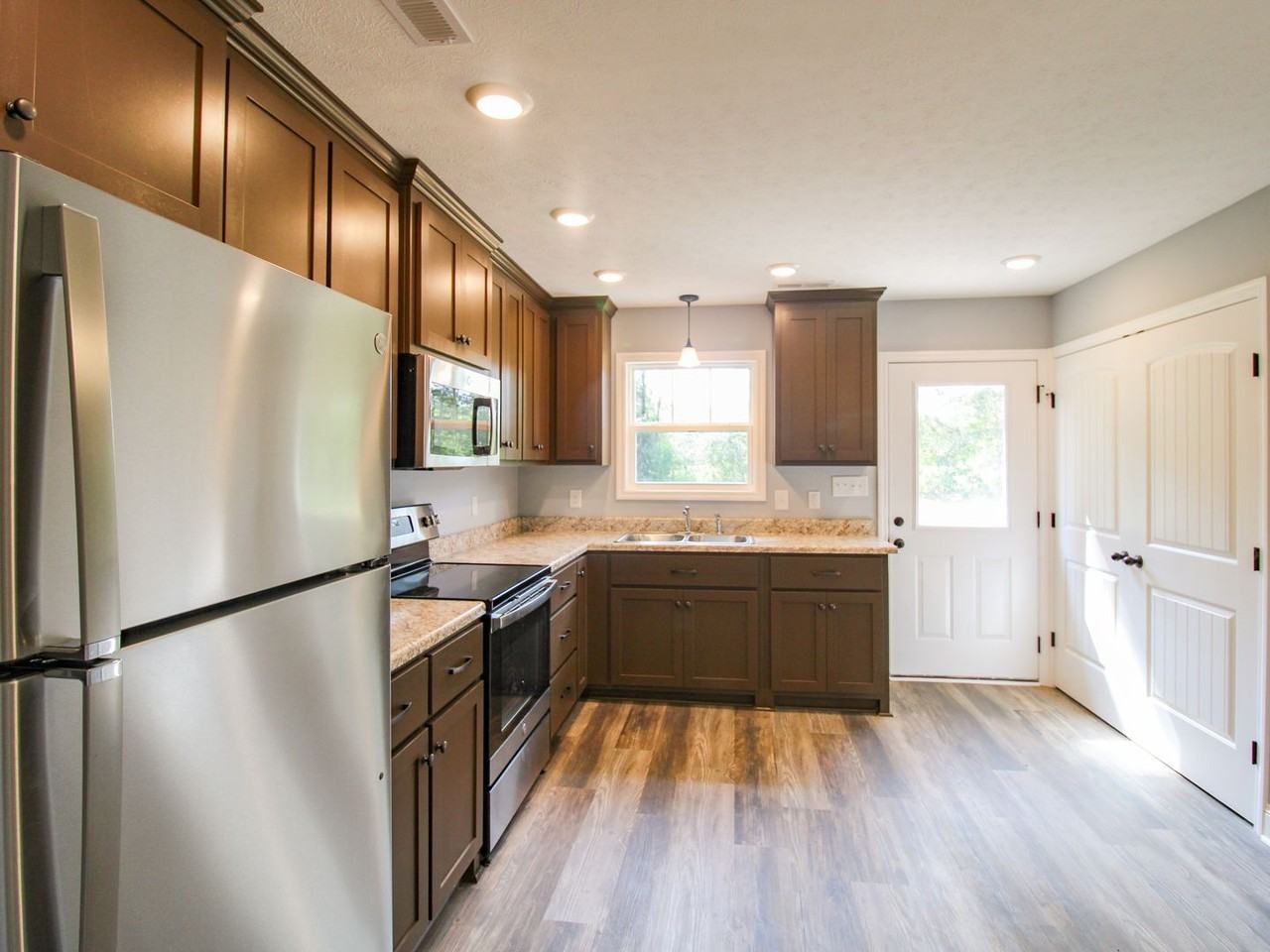 19827 Shady Acres Cir - Photo 7 of 24