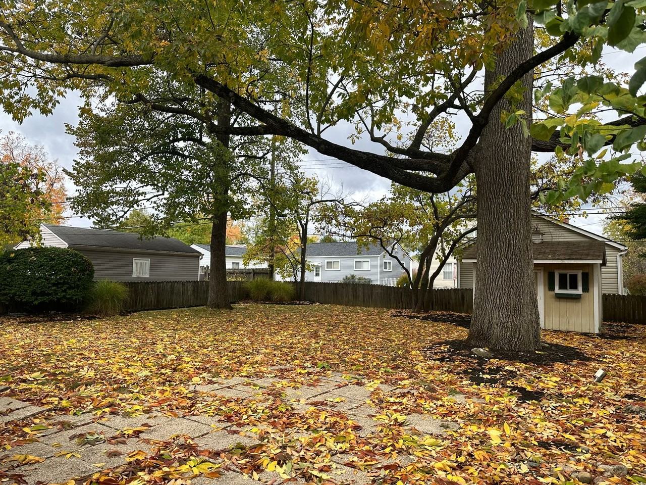 2220 Woodstock Rd - Photo 3 of 24