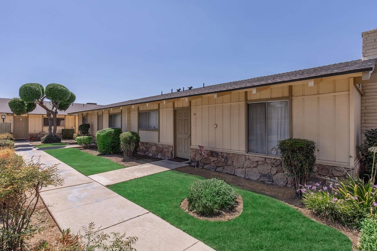 Casa De Dallas - Photo 4 of 36