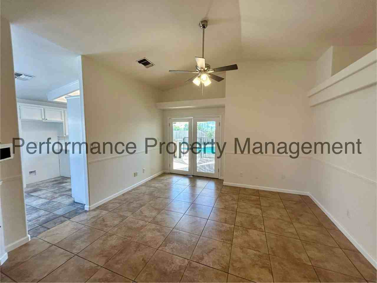 301 Camwood Ave - Photo 3 of 21