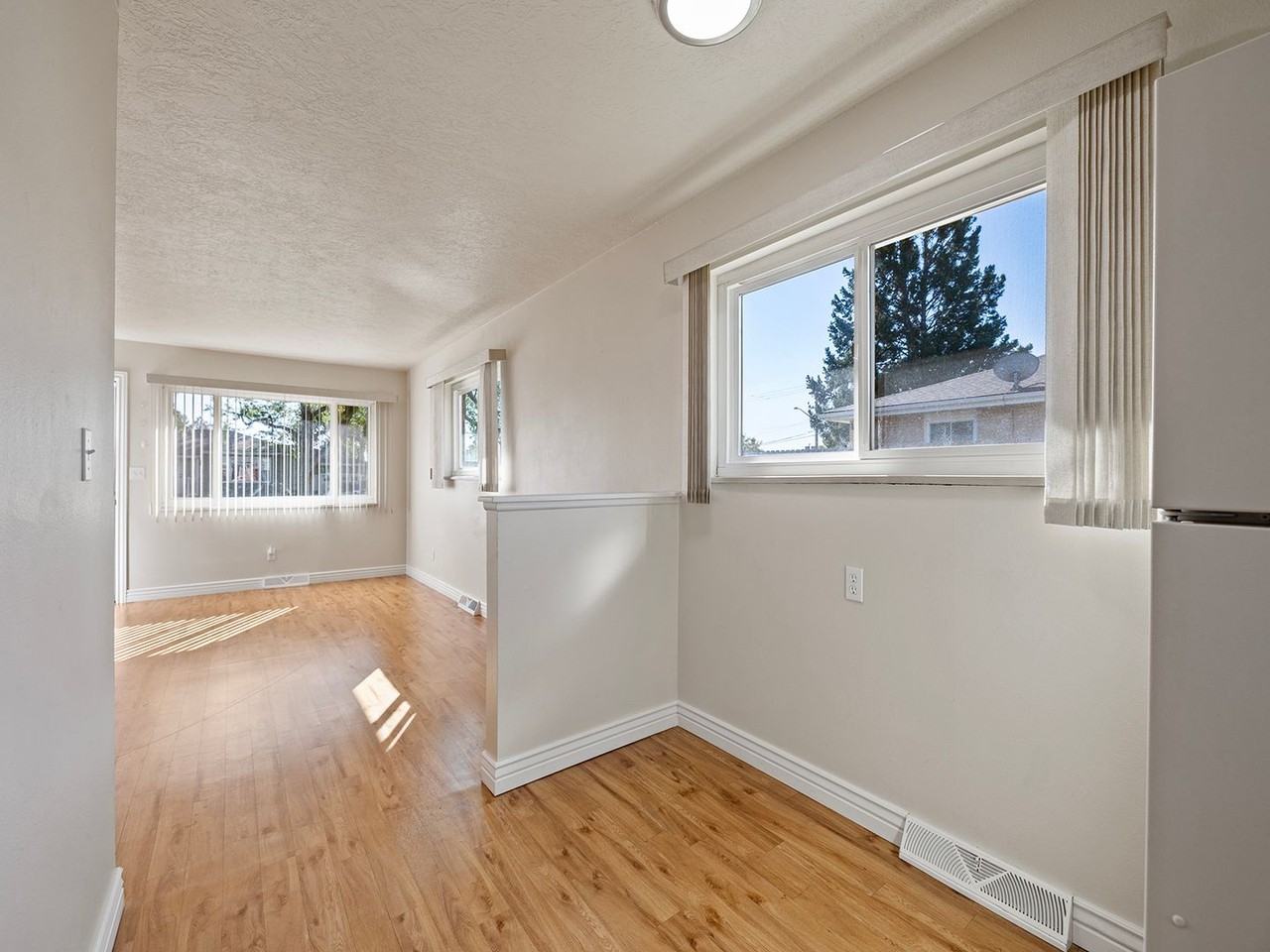 821 35th Avenue Ct - Photo 5 of 18
