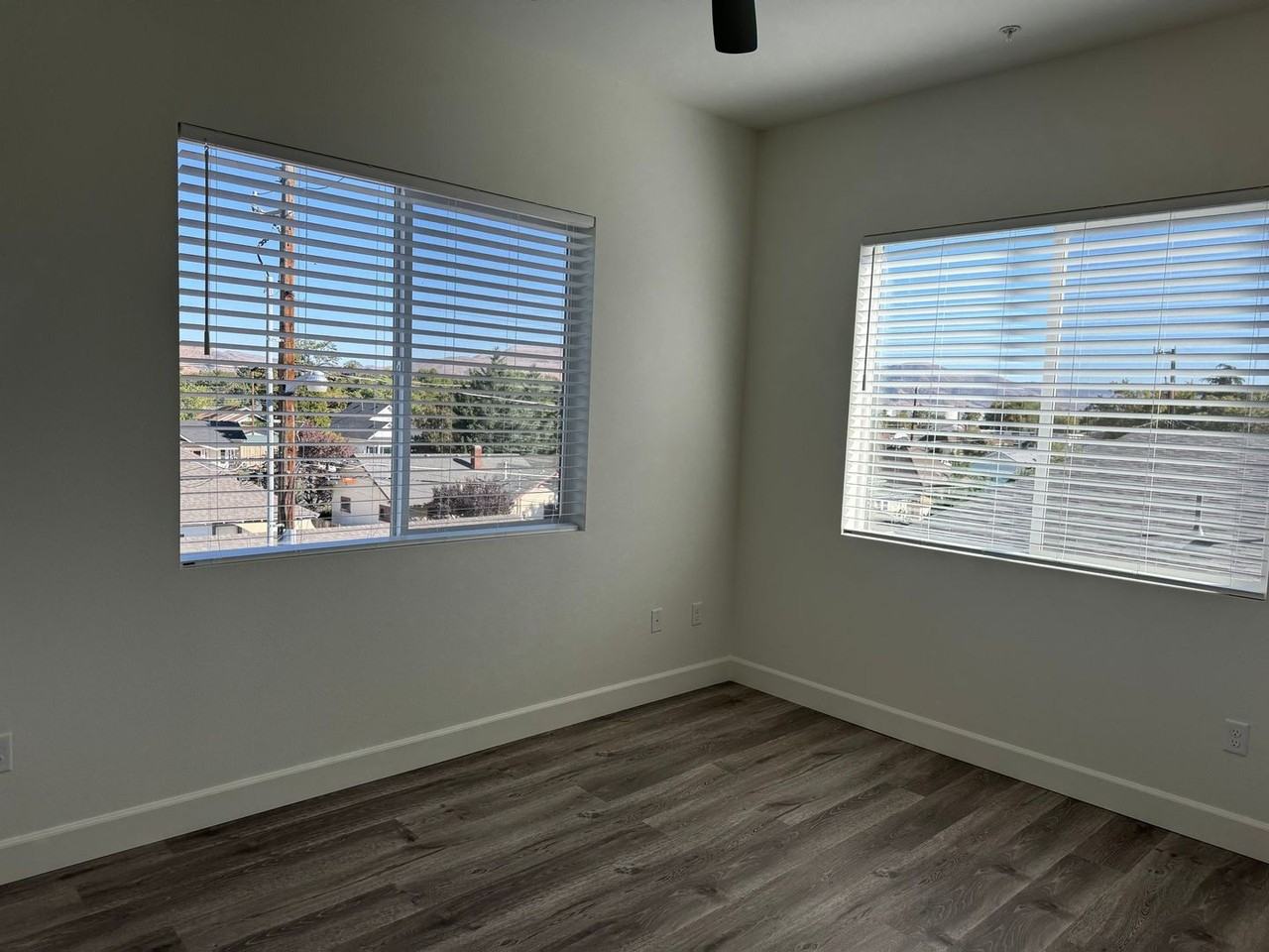 Move-In Ready! New Sparks Apartments with 1 Month Free! - Photo 4 of 18