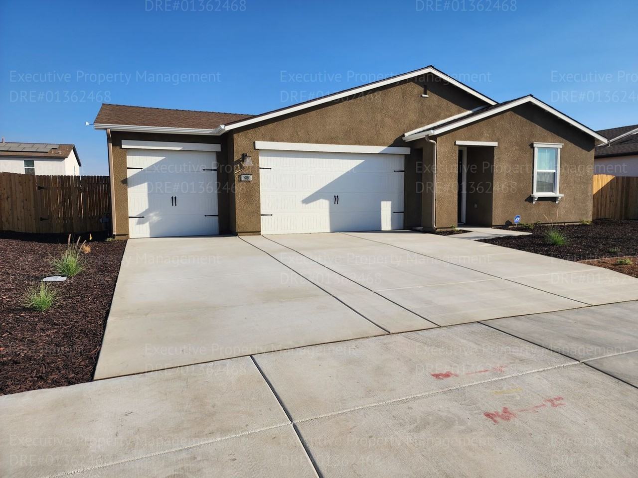7810 Rock Port Ave - Photo 2 of 35