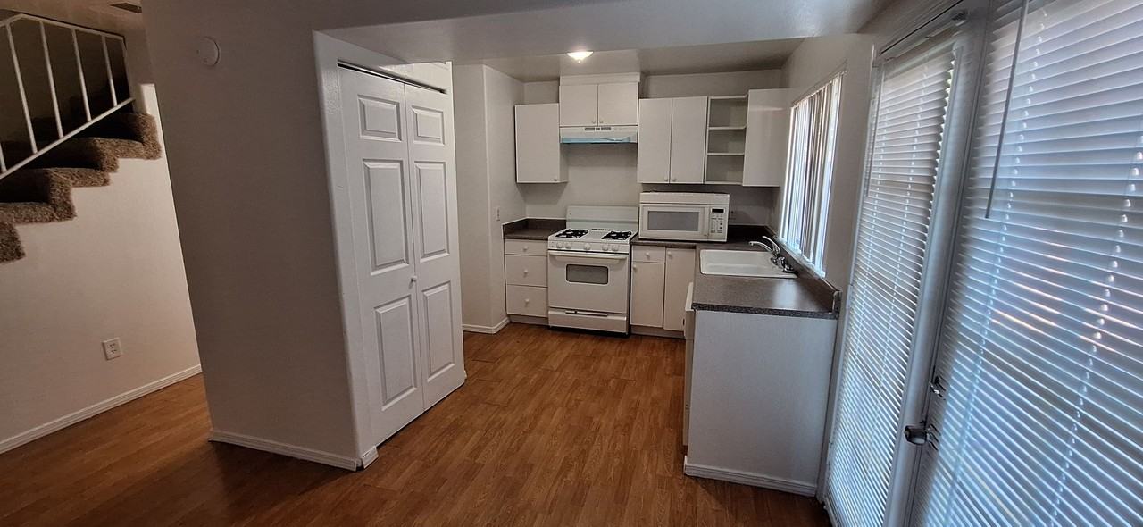 2105 Pinon Springs Cir #C - Photo 2 of 29