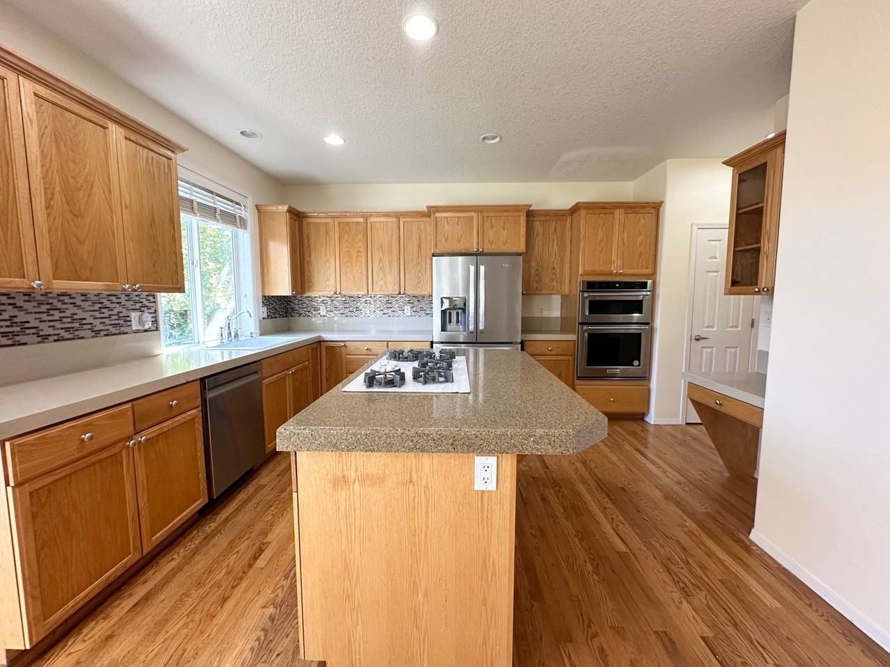 3802 Northwest Tustin Ranch Drive - Photo 3 of 35