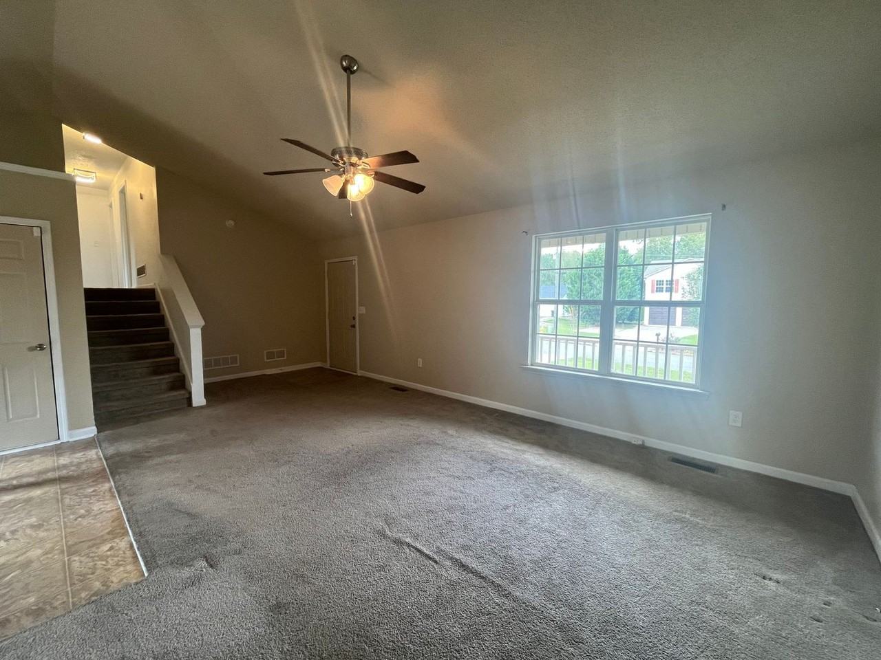 46 Montana Dr - Photo 3 of 18