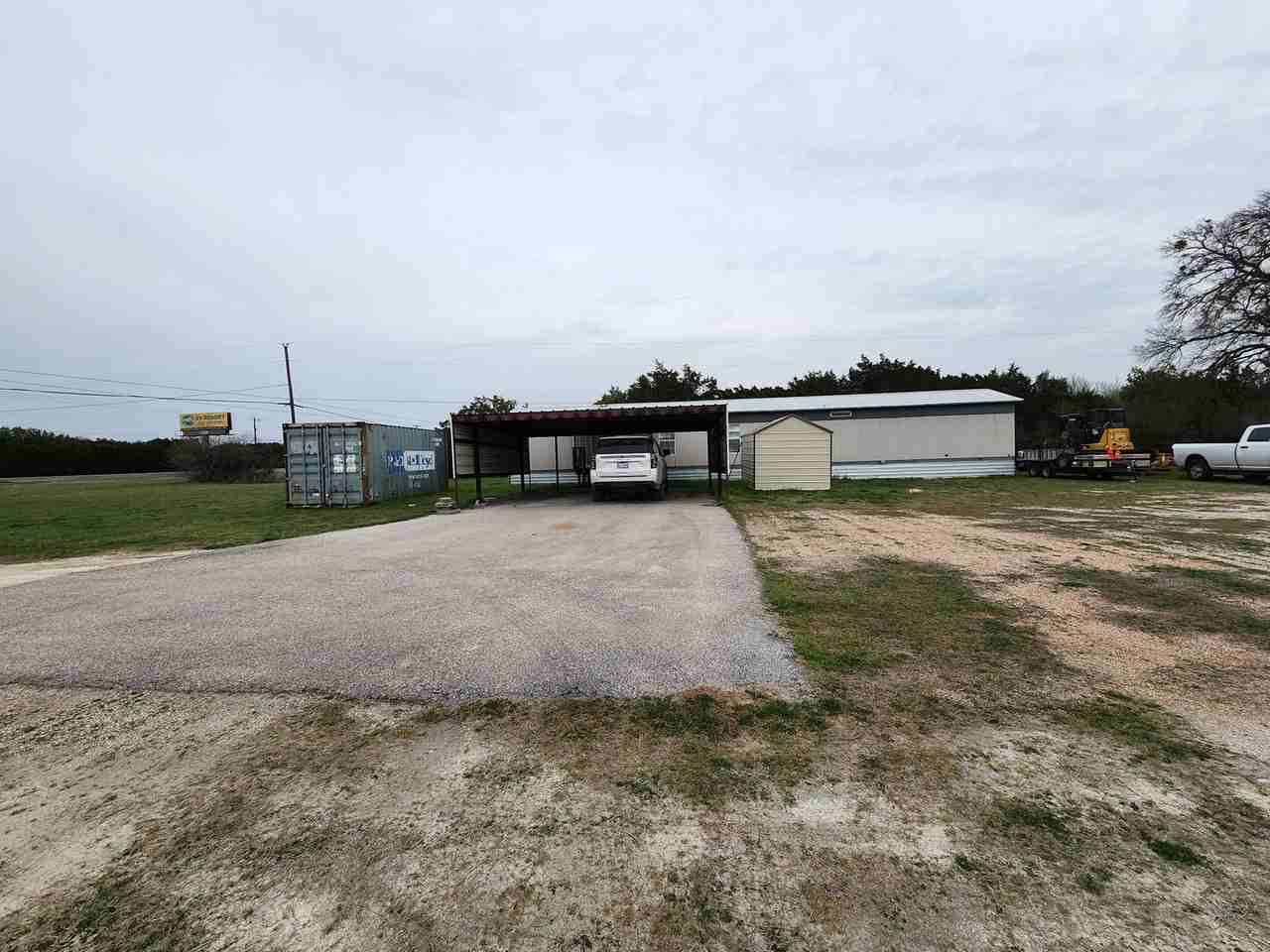 4819 N Us Highway 281 - Photo 2 of 27