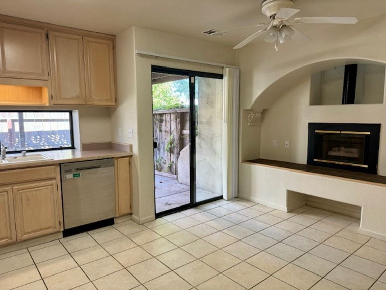 826 Cinnamon Teal Way - Photo 5 of 25