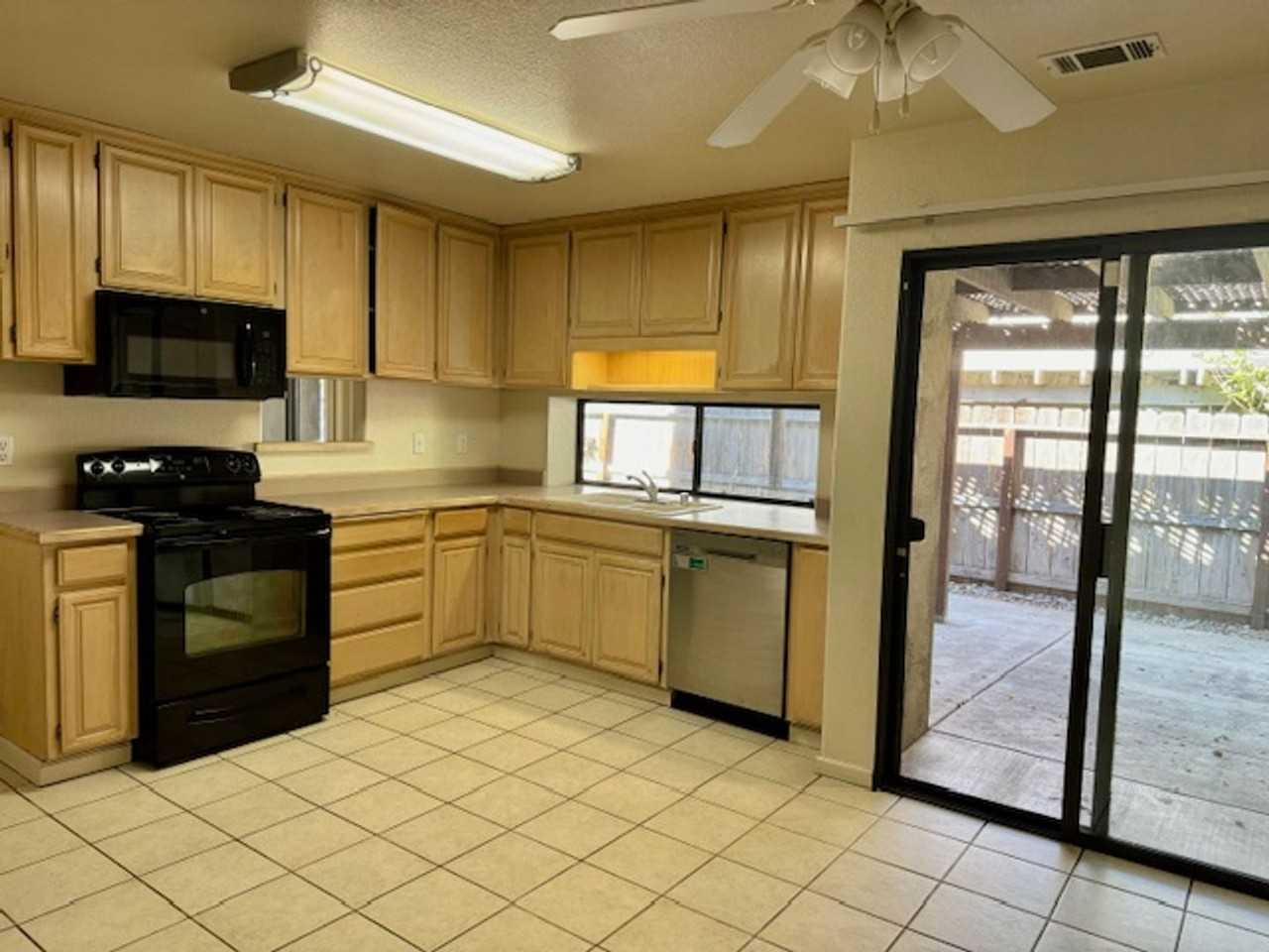 826 Cinnamon Teal Way - Photo 7 of 25