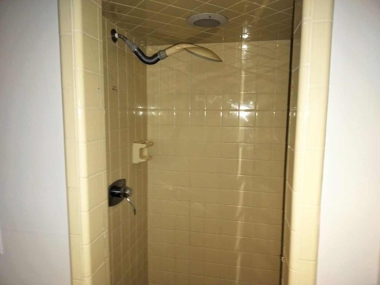 622 Bedford Rd - Photo 5 of 25